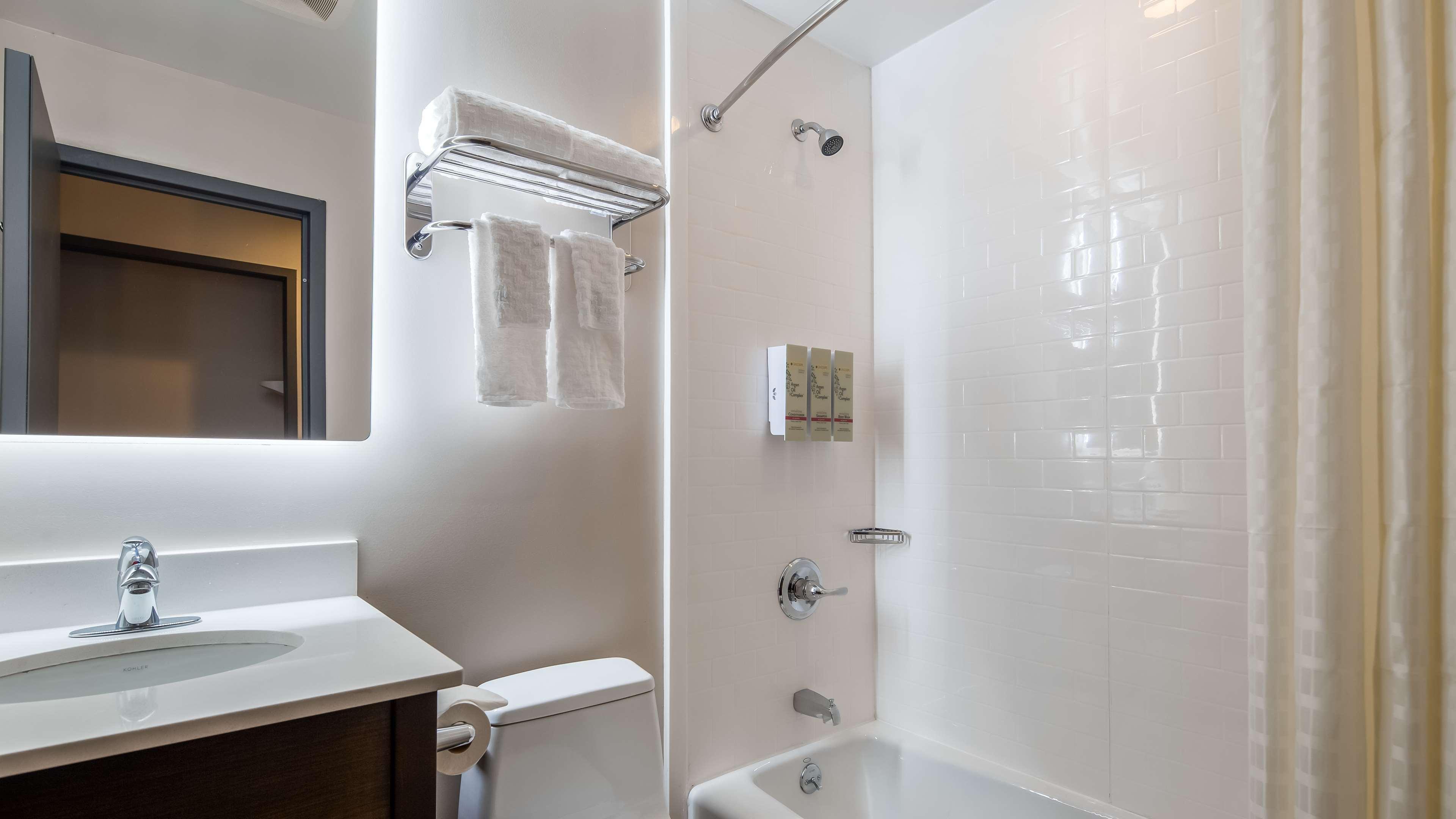 Best Western Brooklyn-coney Island 3*